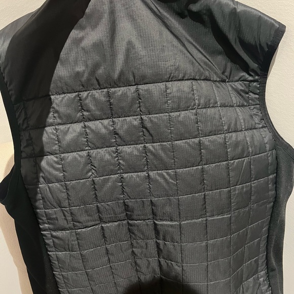 Icebreaker Merino wool men’s black vest - Picture 4 of 5
